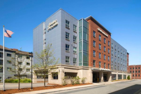 Hampton Inn & Suites-Worcester, MA